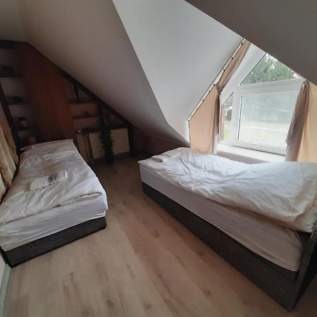 Egniss Apartman Bogacs Bagian luar foto
