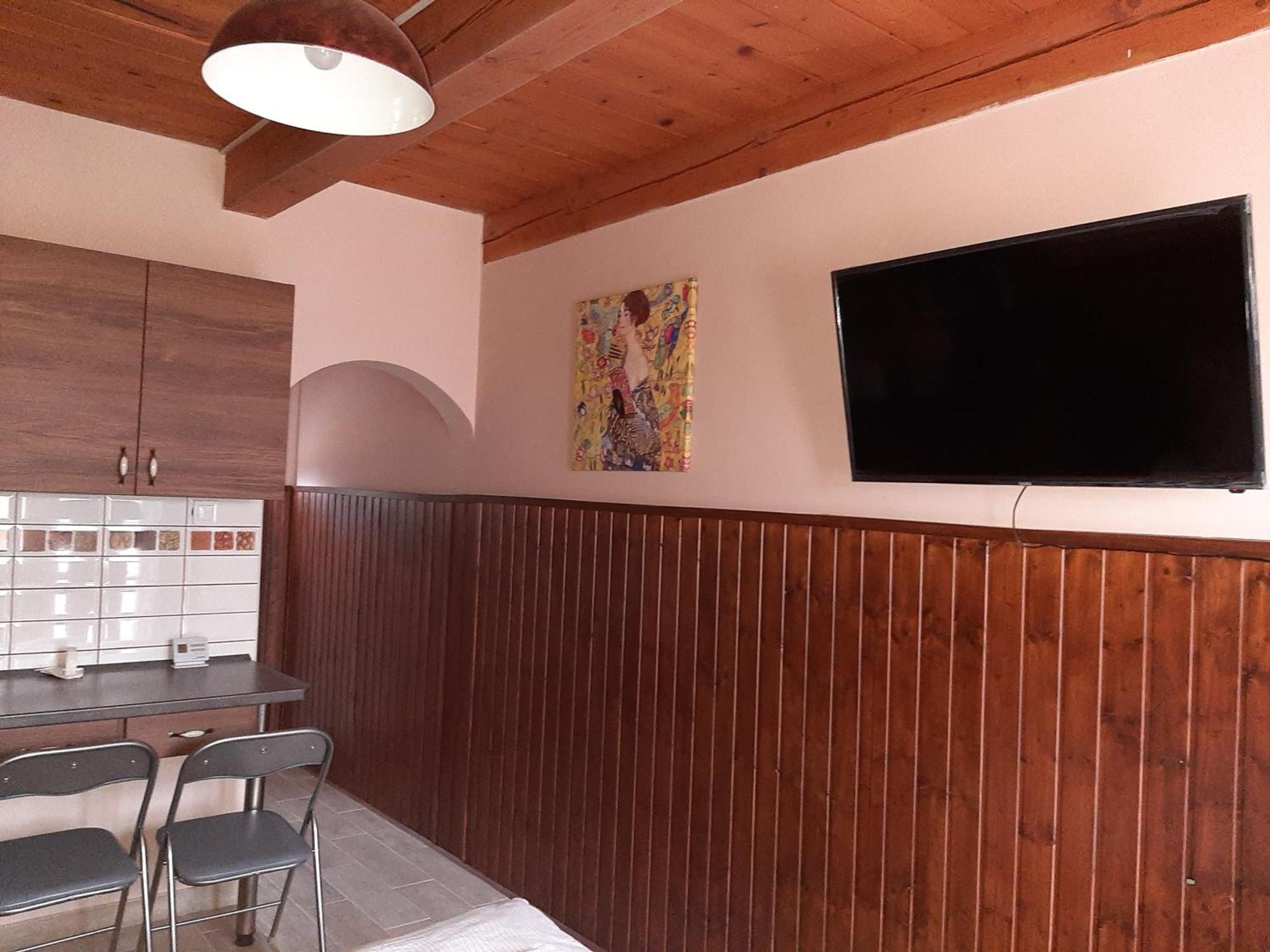 Egniss Apartman Bogacs Bagian luar foto
