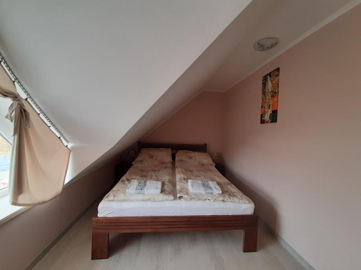Egniss Apartman Bogacs Bagian luar foto