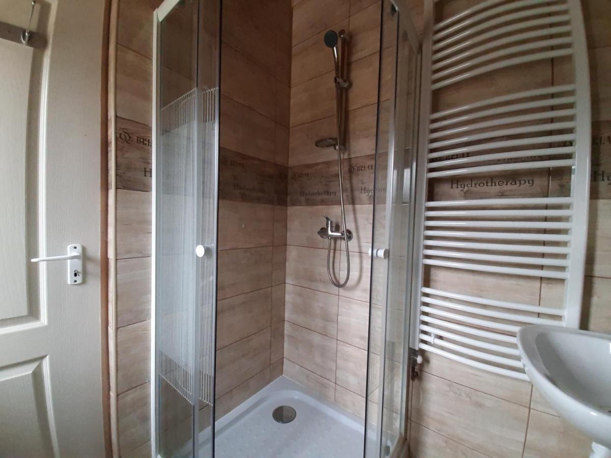 Egniss Apartman Bogacs Bagian luar foto